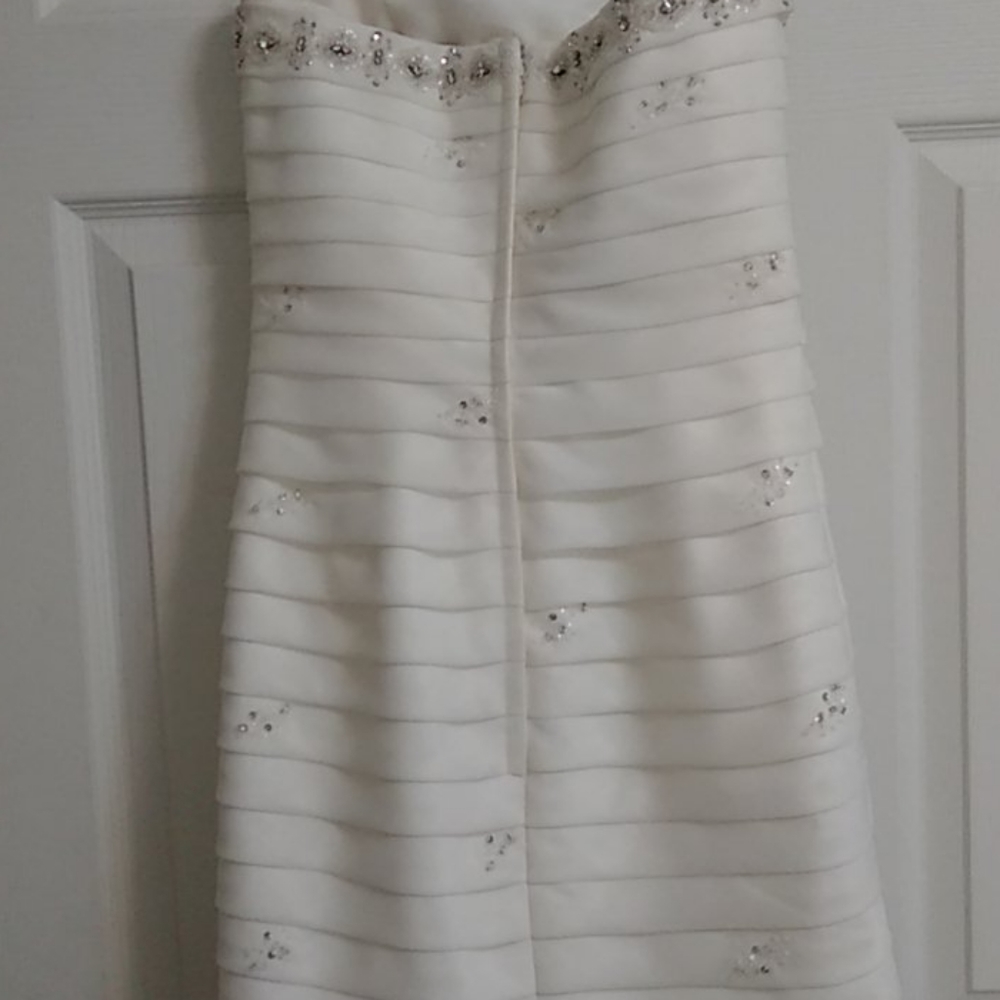 Wedding dress - Picture 4 of 4